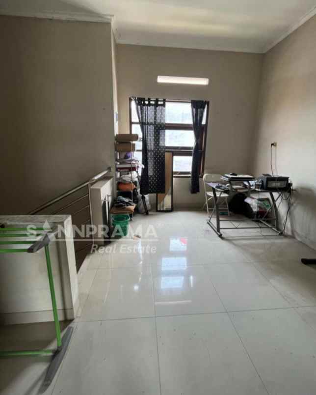 rumah second dalam cluster di jalan raya pitara depok