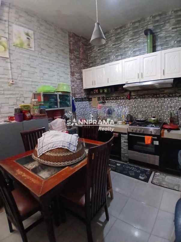 rumah second murah kav ui depok