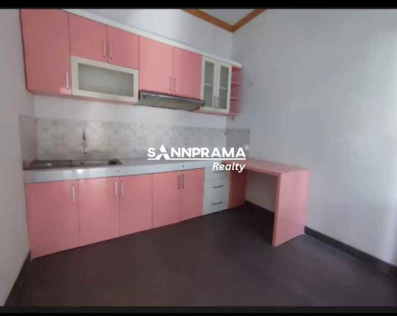 rumah second murah tanah luas siap huni ditapos depok