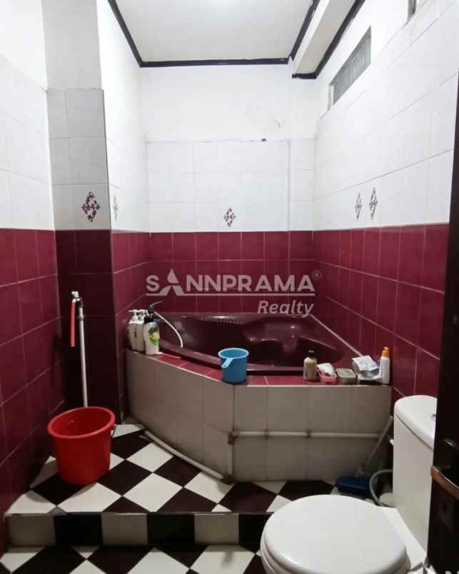 rumah second tanah luas beji richrin