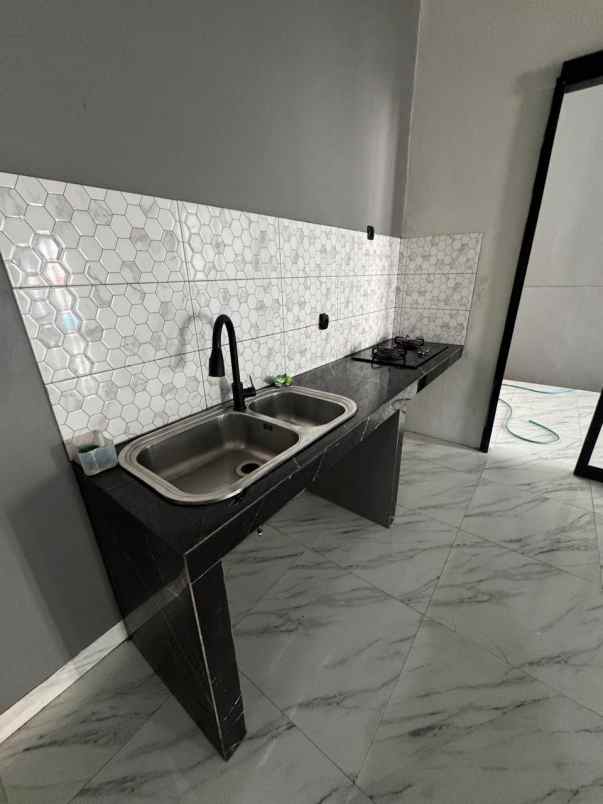 rumah second terawat di poin mas rangkapan jaya depok