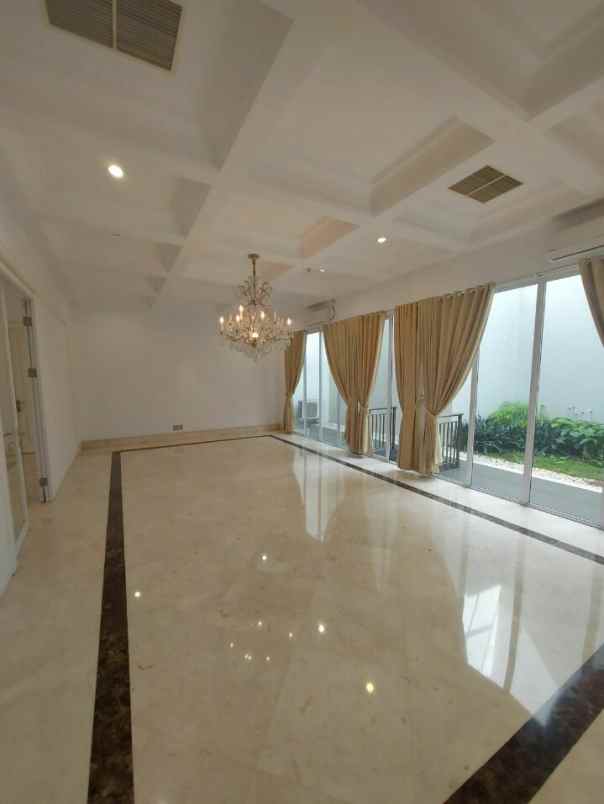 Rumah Baru dan Mewah di Selong Kebayoran Baru