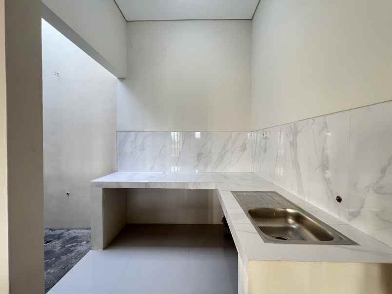 rumah semi furnish di green view pandaan spek istimewa