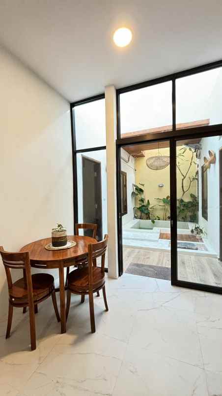 rumah semi villa di sanur bali dekat pantai mertasari
