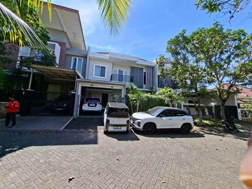 rumah siap huni 2 lantai lokasi dekat kampus ub