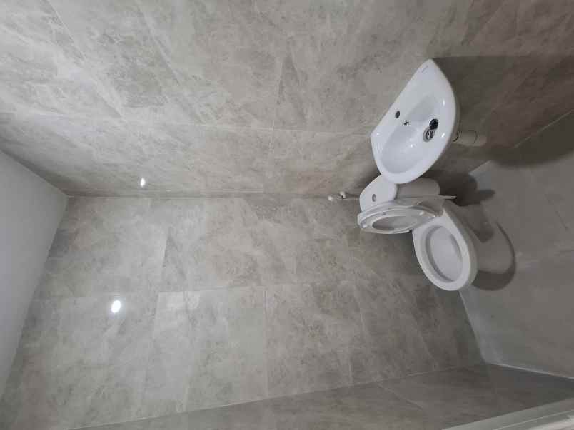 rumah siap huni di rengganis residence 2 jember