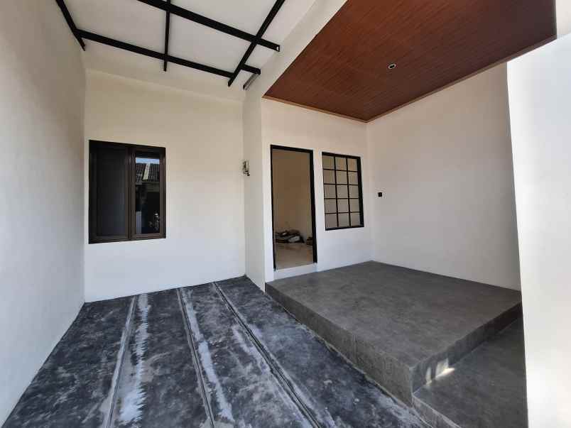 rumah siap huni di rengganis residence 2 jember