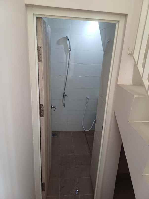 rumah siap huni furnished juanda land nego tipis