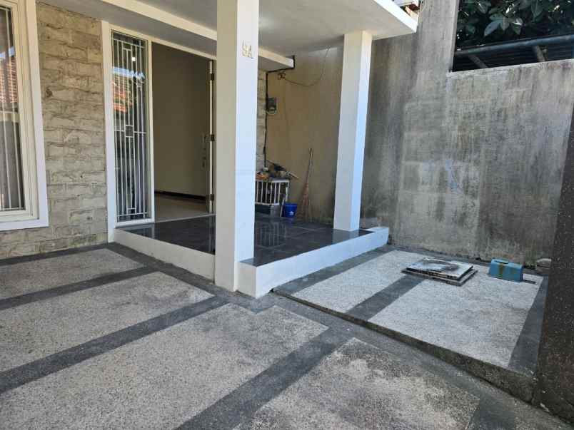rumah siap huni nirwana eksekutif araya surabaya