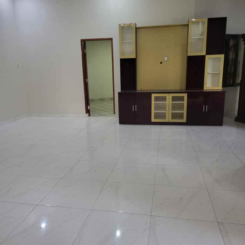 rumah strategis dalam komplek permata cimanggis depok
