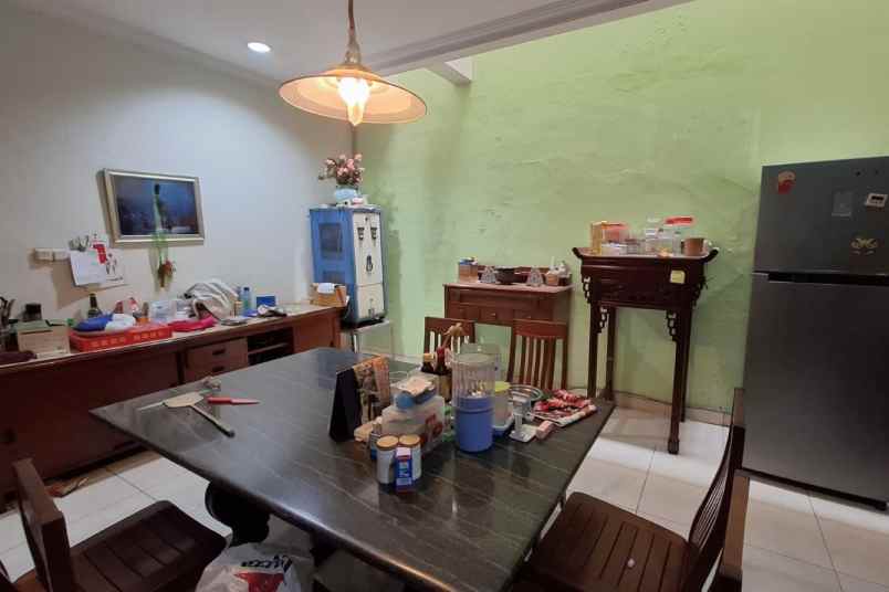 rumah strategis mandala tomang jakarta barat