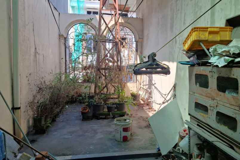 rumah strategis mandala tomang jakarta barat
