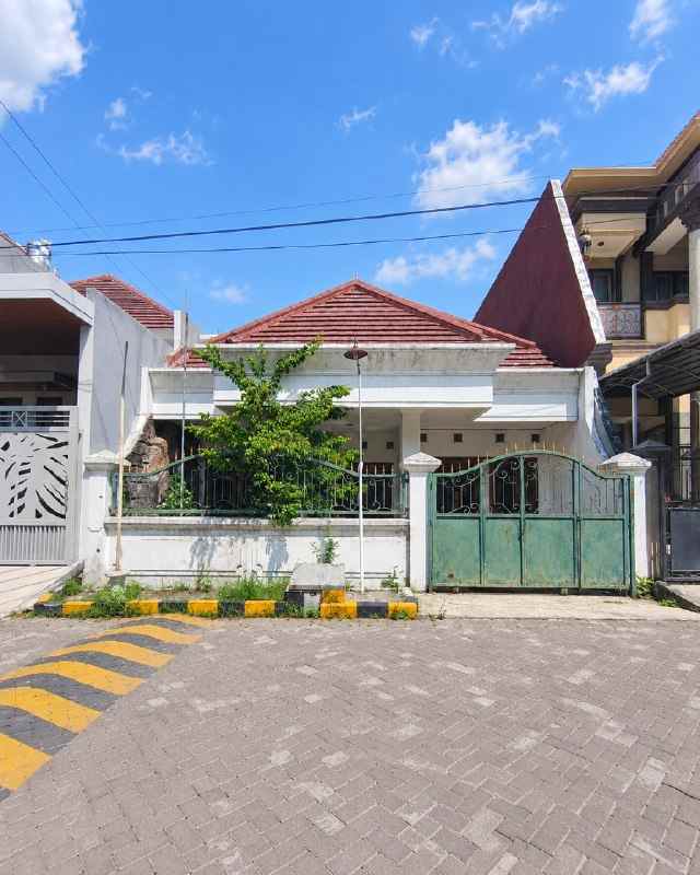 rumah sutorejo selatan butuh renov row jalan 2 mobil