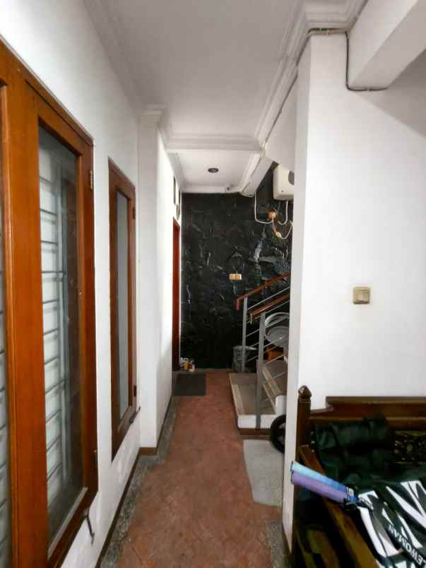 siap huni tanpa ribet rumah tanah kusir furnished