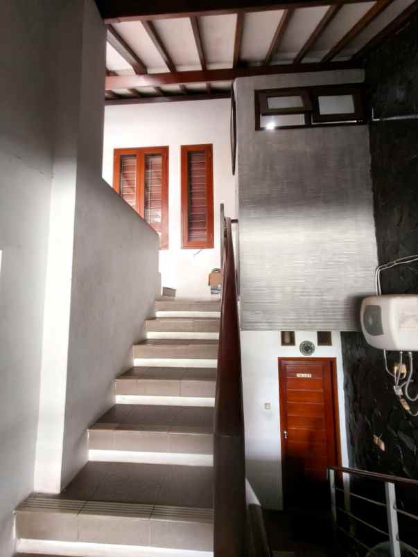 siap huni tanpa ribet rumah tanah kusir furnished