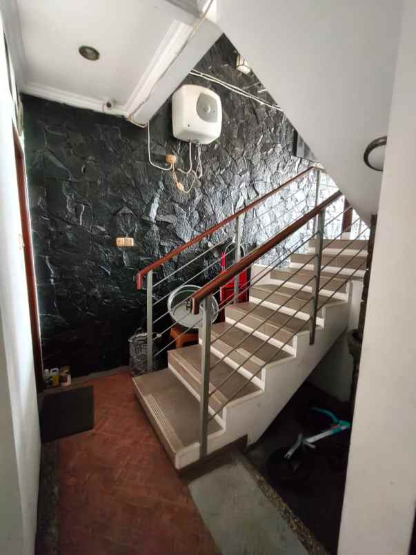 siap huni tanpa ribet rumah tanah kusir furnished