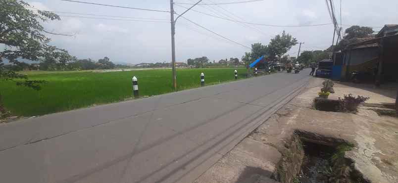 tanah jalan raya sapan