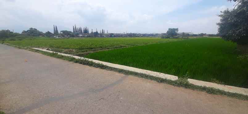 tanah jalan raya sapan