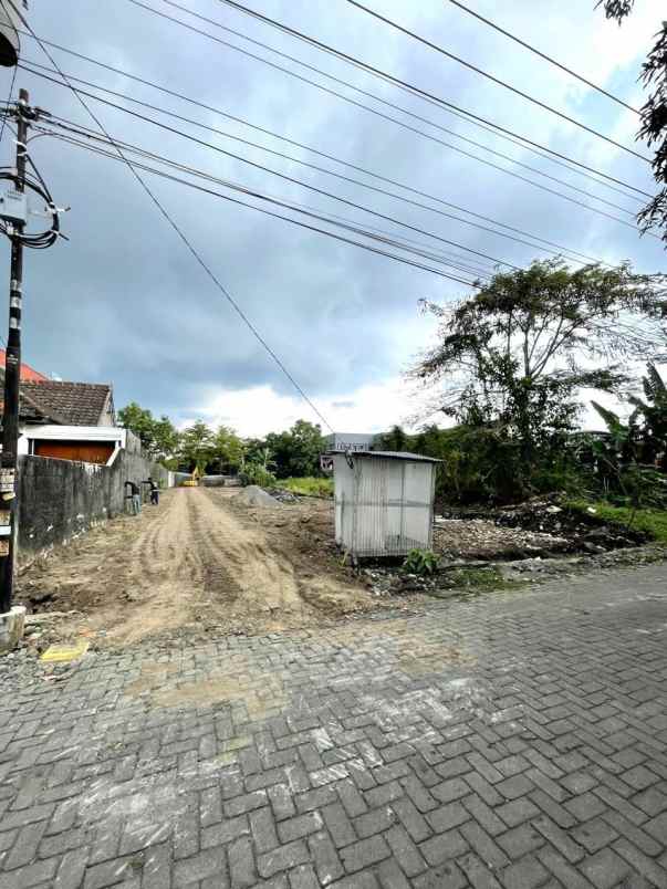 tanah pekarangan di sawit sari dekat ke kampus ugm