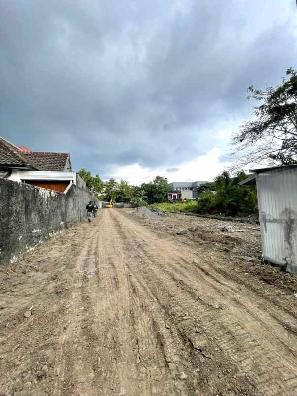 tanah pekarangan di sawit sari dekat ke kampus ugm