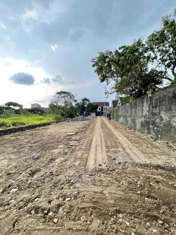 tanah pekarangan di sawit sari dekat ke kampus ugm