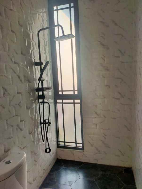 townhouse american style exclusive 10 menit akses tol