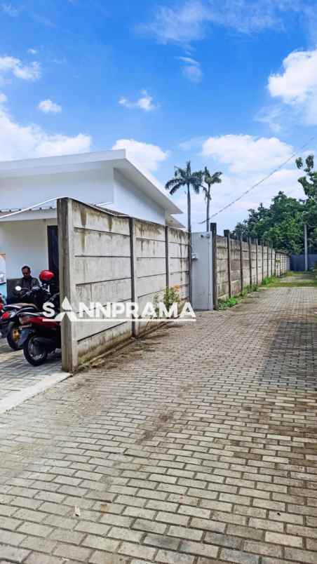 townhouse scandinavian cinangka tanah luas 100m2