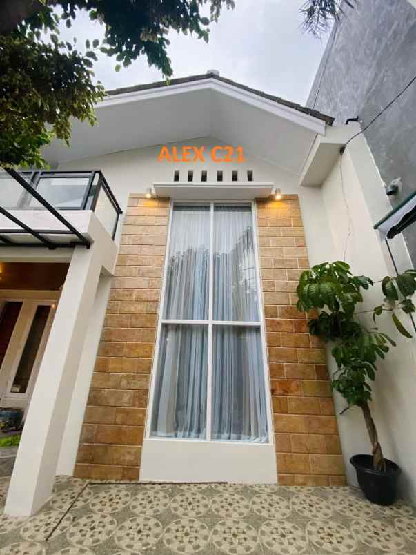 tr028 dijual rumah mewah komplek intan lestari estate