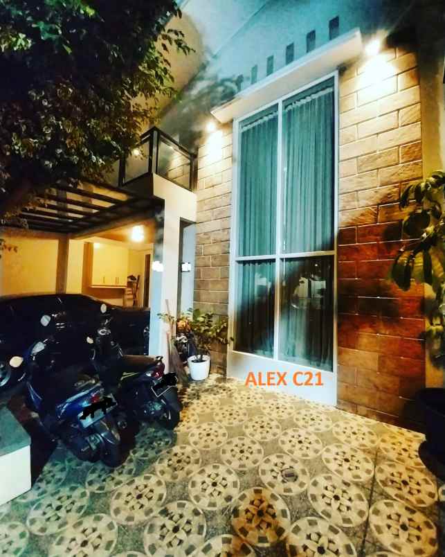 tr028 dijual rumah mewah komplek intan lestari estate