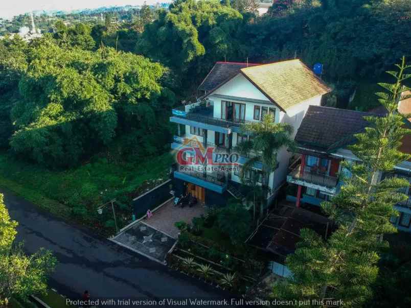647 rumah villa 4 lantai di dago bandung utara