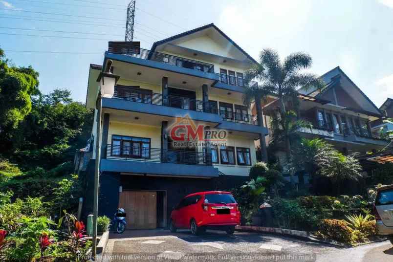 647 rumah villa 4 lantai di dago bandung utara