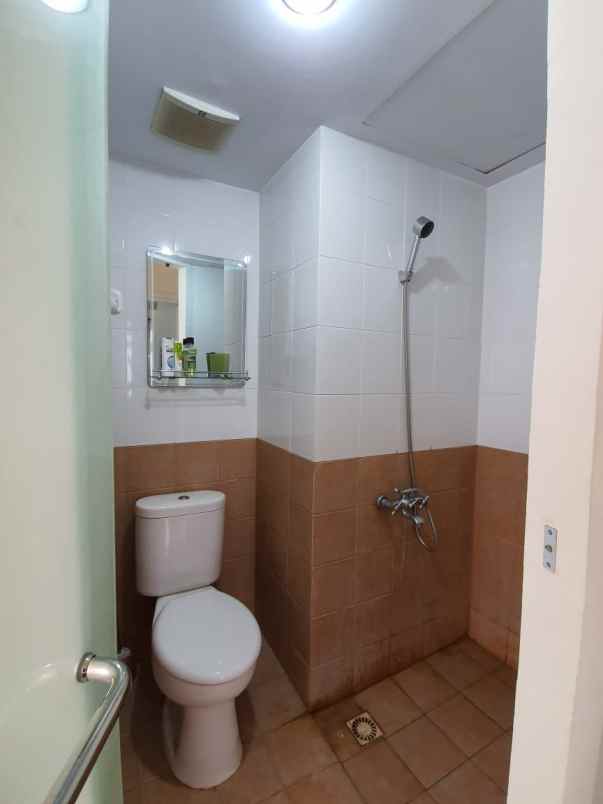 apartemen 2 br furnish siap huni di green pramuka