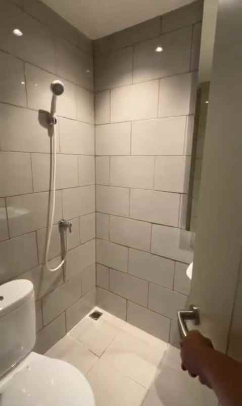 apartemen amor 2br full furnish mewah siap huni