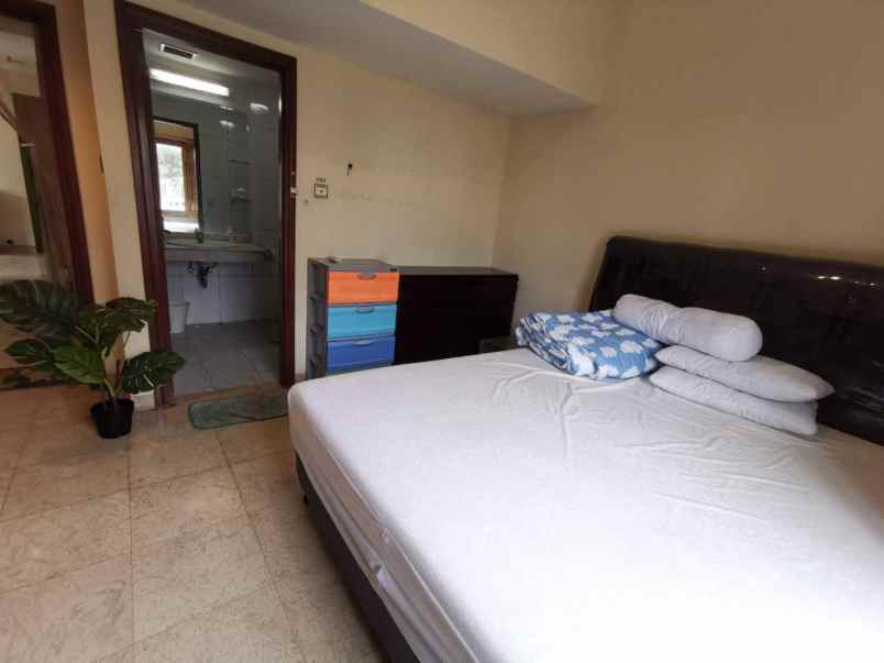 apartemen jl prof dr satrio jakarta