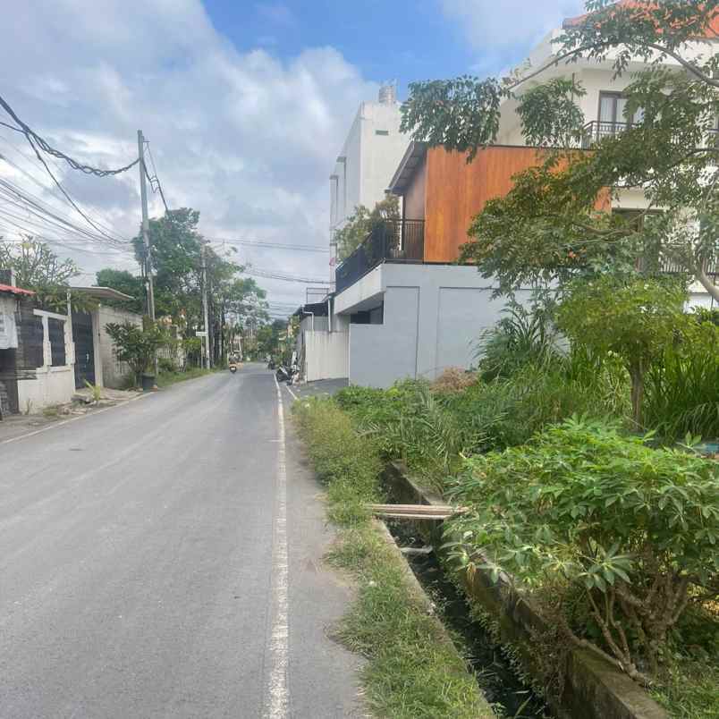 dijual 2 2 are 4 4 are jl tukad badung renon denpasar