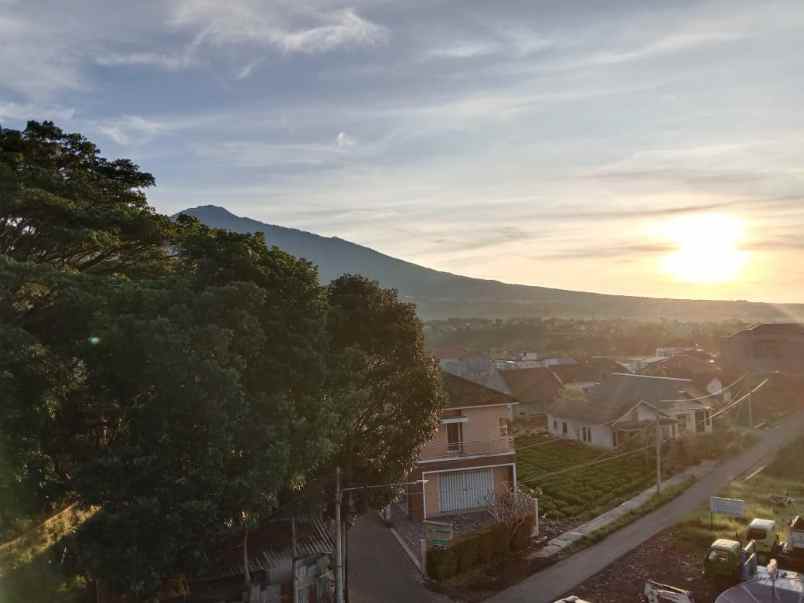 dijual cepat villa batu kota batu jawa timur