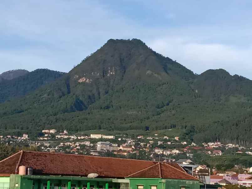 dijual cepat villa batu kota batu jawa timur