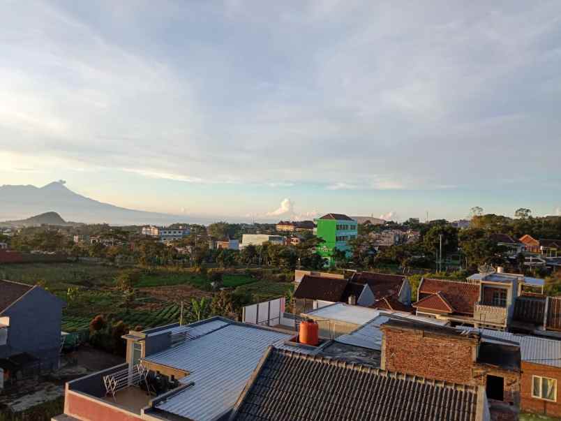 dijual cepat villa batu kota batu jawa timur