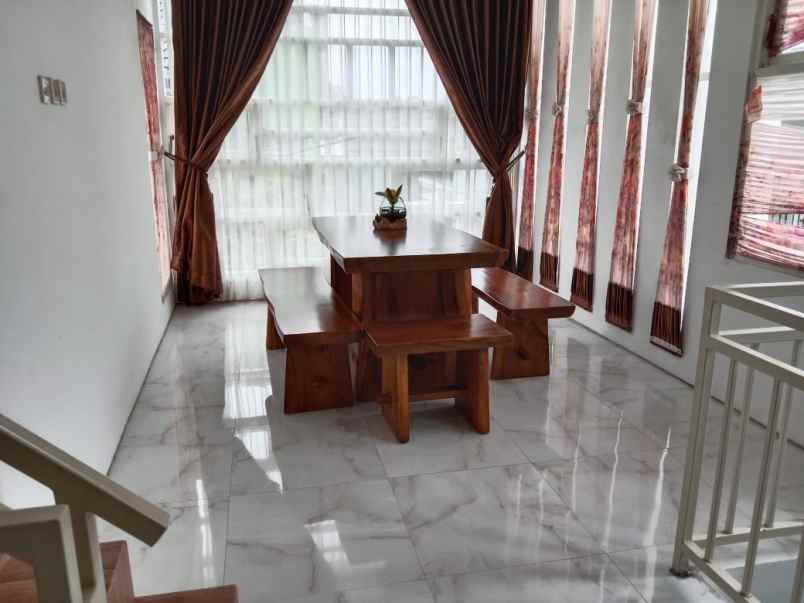 dijual cepat villa batu kota batu jawa timur