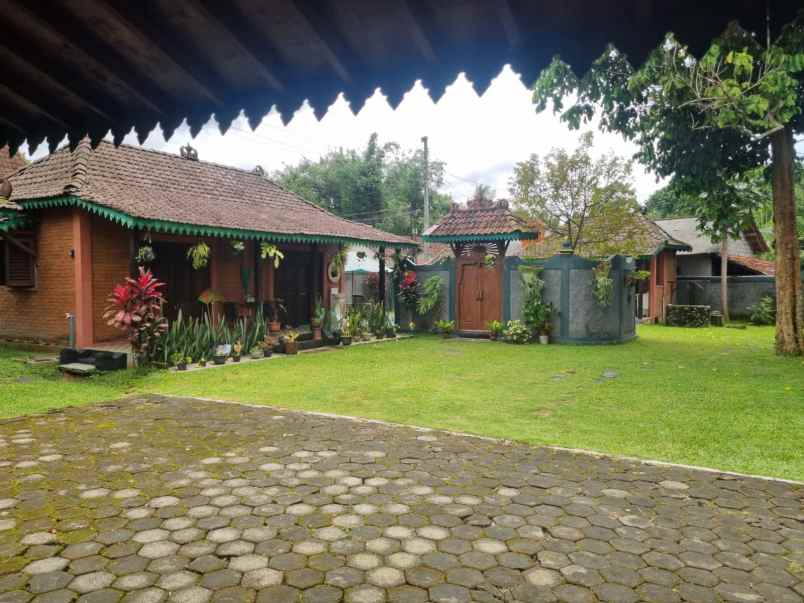 dijual cepat villa cantik view merapi turi sleman