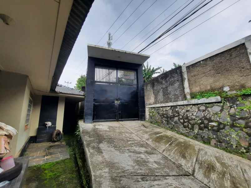 dijual cepat villa di taman safari