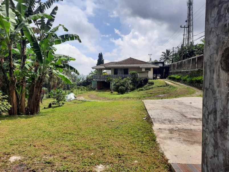 dijual cepat villa di taman safari