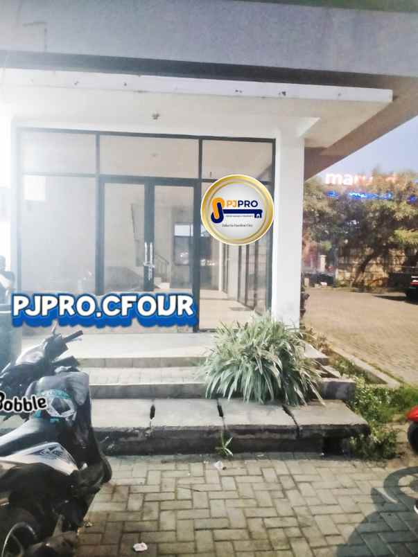 dijual disewa ruko posisi hook di marunda center