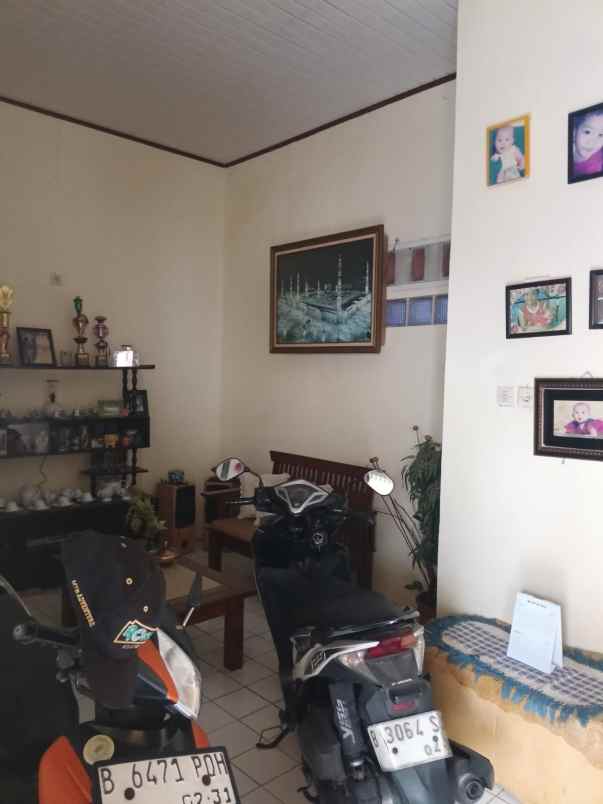 dijual full renovasi rumah bagus di pamulang tangsel