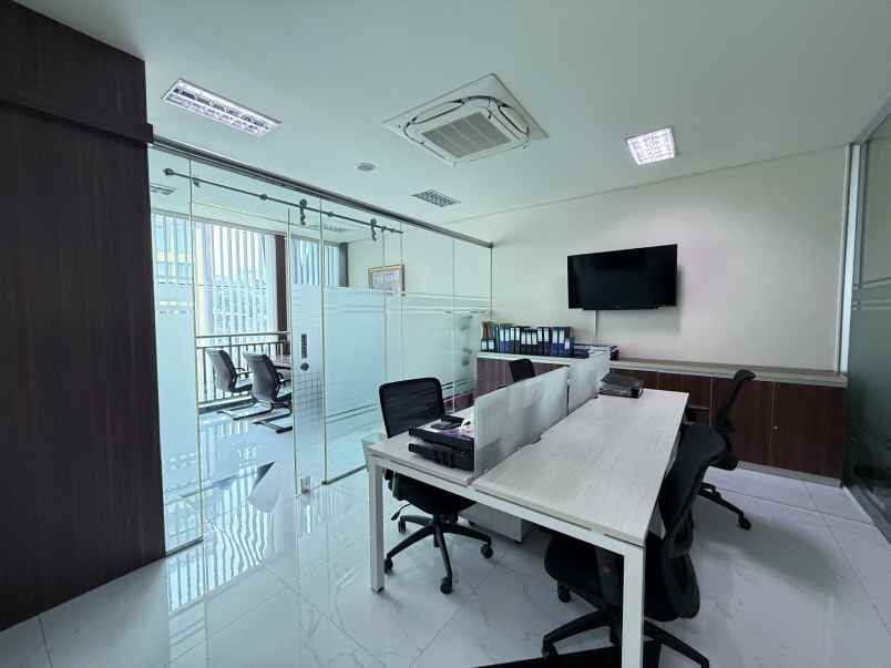 dijual gedung full furnished di blok m jakarta selatan
