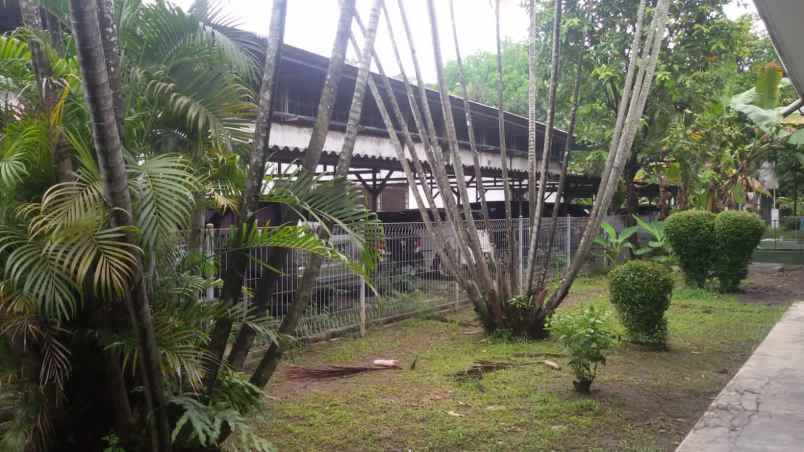 dijual gudang ex pabrik garmen di mojokerto