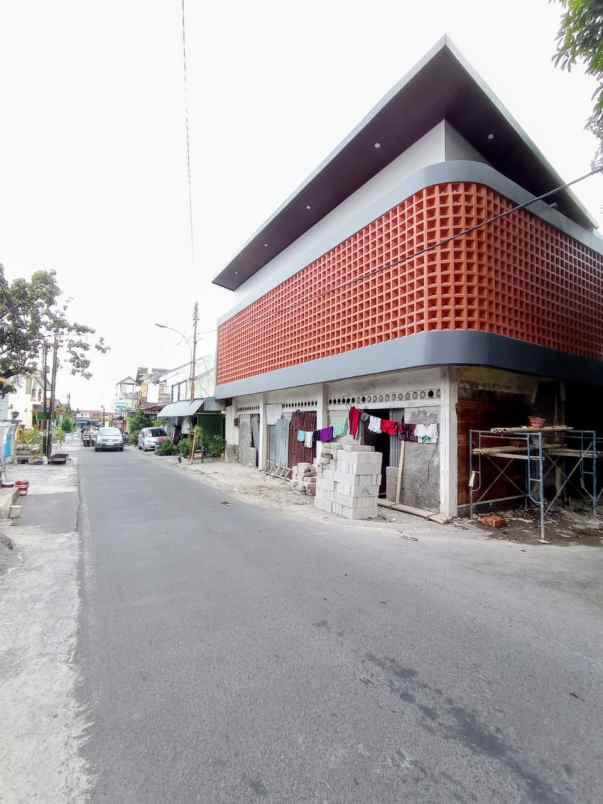 dijual kost condong catur