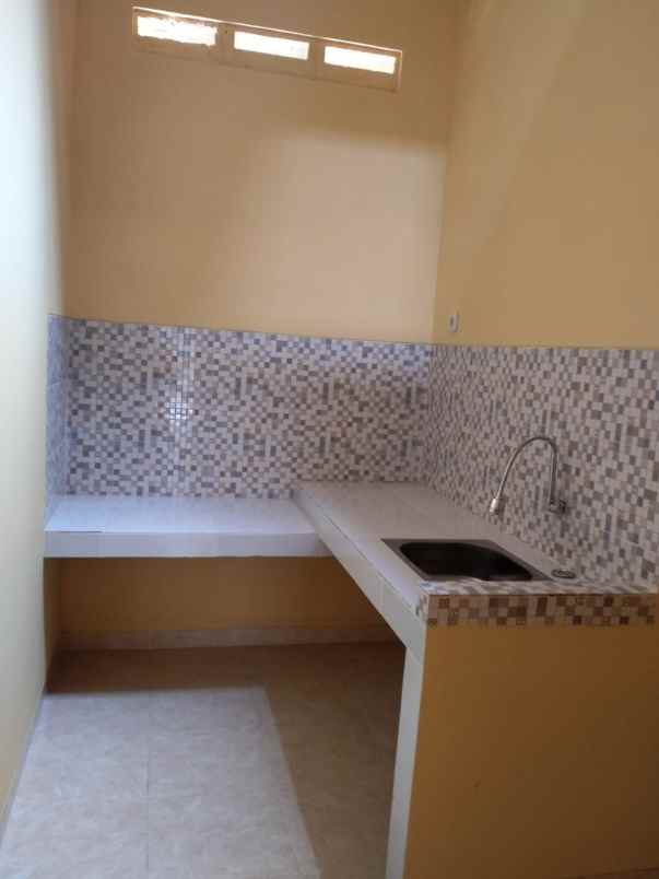 dijual kost jl darussalam