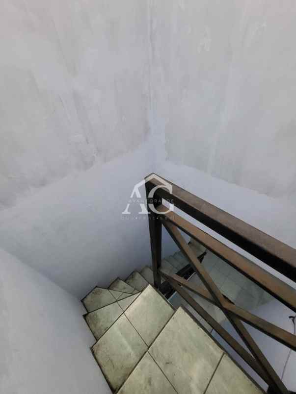 dijual kost jl kedawung malang