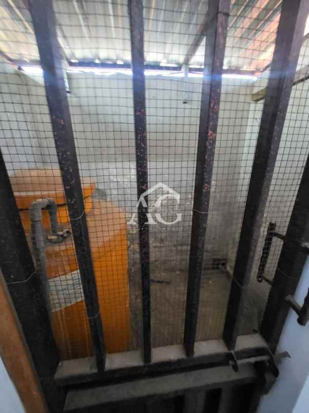 dijual kost jl kedawung malang